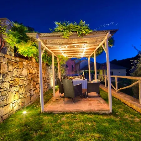 Semesterbostad One Bedroom House With Jacuzzi Terrace And Wifi At Diano San Pietro *