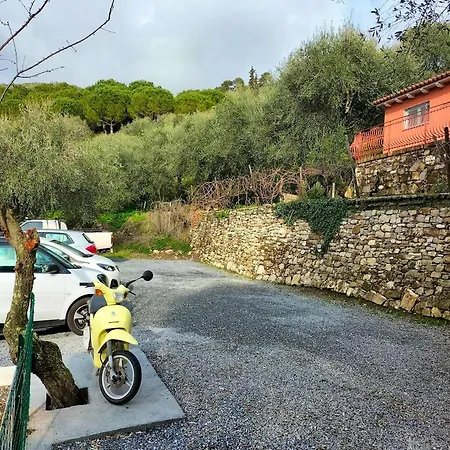 One Bedroom House With Jacuzzi Terrace And Wifi At Diano San Pietro *